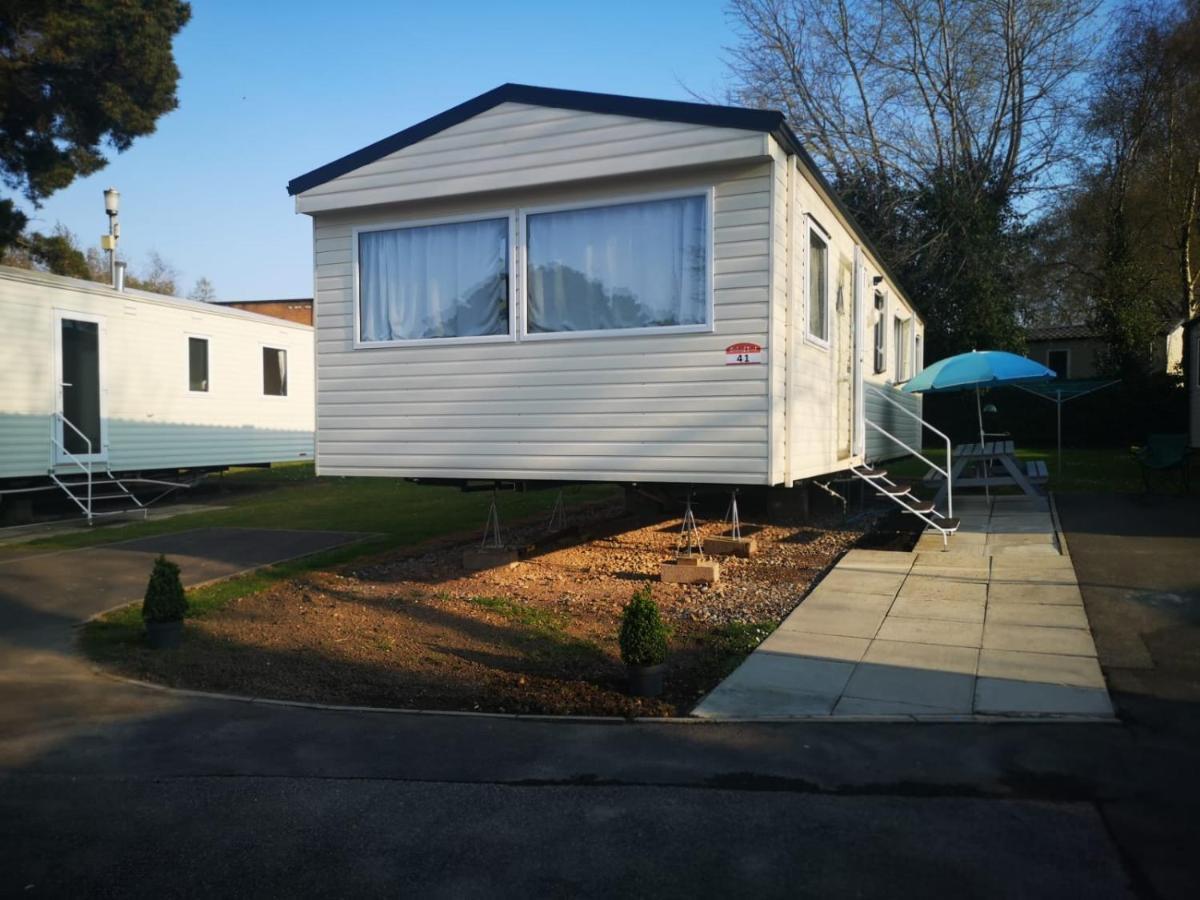 41 Orchard Bank, 3 Bed, Rockley Park Poole Villa Esterno foto